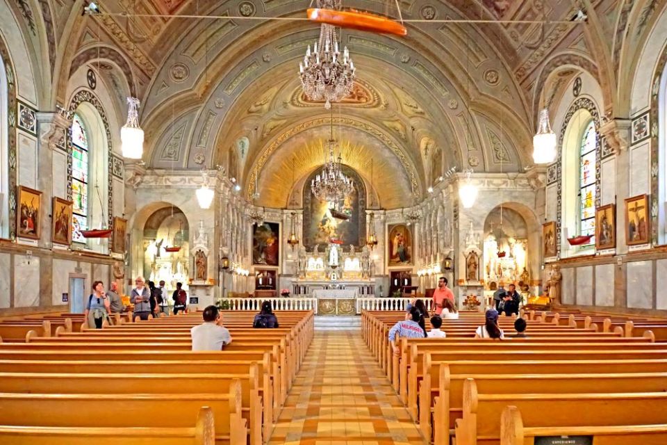 The Notre-Dame-de-Bon-Secours Chapel in Montreal (Dennis Jarvis from Halifax, Canada, CC BY-SA 2.0, via Wikimedia Commons) 