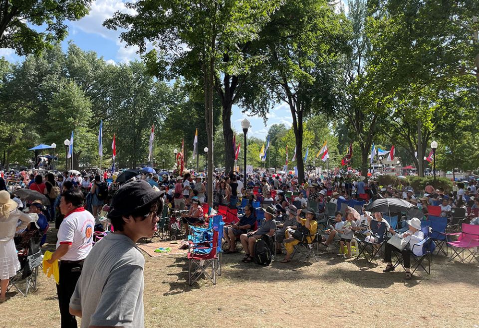 Tens of thousands of Vietnamese Americans participated in 43 Marian Days Celebration, held Aug. 4-7, at Carthage, Missouri. This religious pilgrimage is being held annually except 2020 and 2021 due to the COVID-19 pandemic. (Peter Tran) Tens of thousands of Vietnamese Americans participated in 43 Marian Days Celebration, held Aug. 4-7, at Carthage, Missouri. This religious pilgrimage is being held annually except 2020 and 2021 due to the COVID-19 pandemic. (Peter Tran)