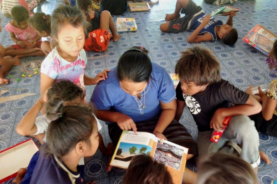 Sr. Tenta Maritino teaches in a Kiribati classroom.